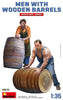 MEN WITH WOODEN BARRELS 1/35