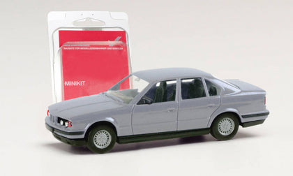 MINIKIT BMW SERIE 5 LIMOUSINE 1/87