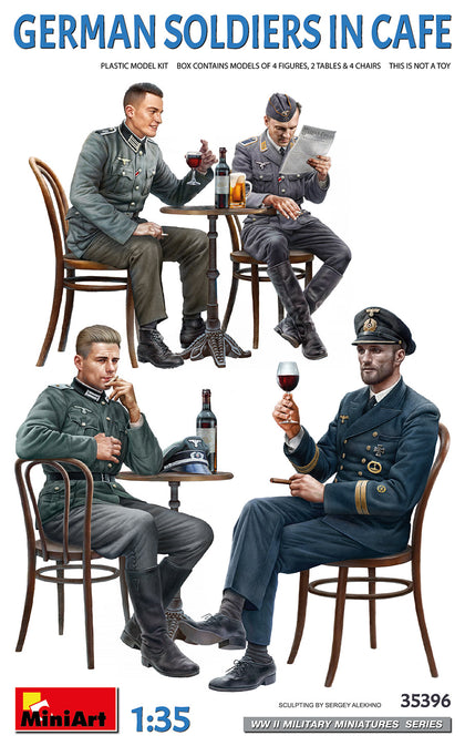 GERMAN SOLDIER IN CAFE' 1/35