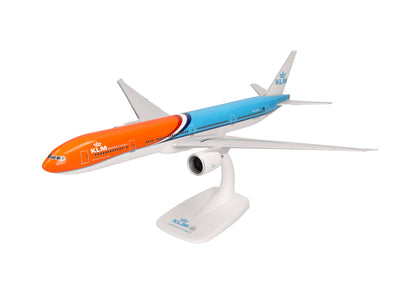 BOEING 777-300 ORANGE PRIDE 1/200 SNAP FIT