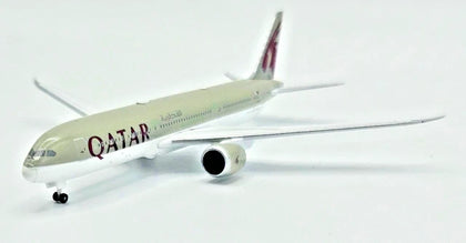 BOEING 787-9 DREAMLINER QATAR 1/500