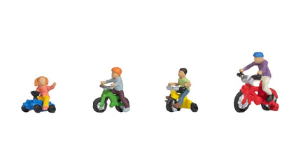 BAMBINI SU BICICLETTE H0