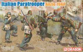 ITALIAN PARATROOPER ANZIO 1944 1/35