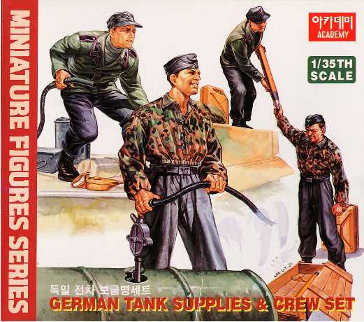 GERMAN TANK SUPPLIES & CREW SET 1/35