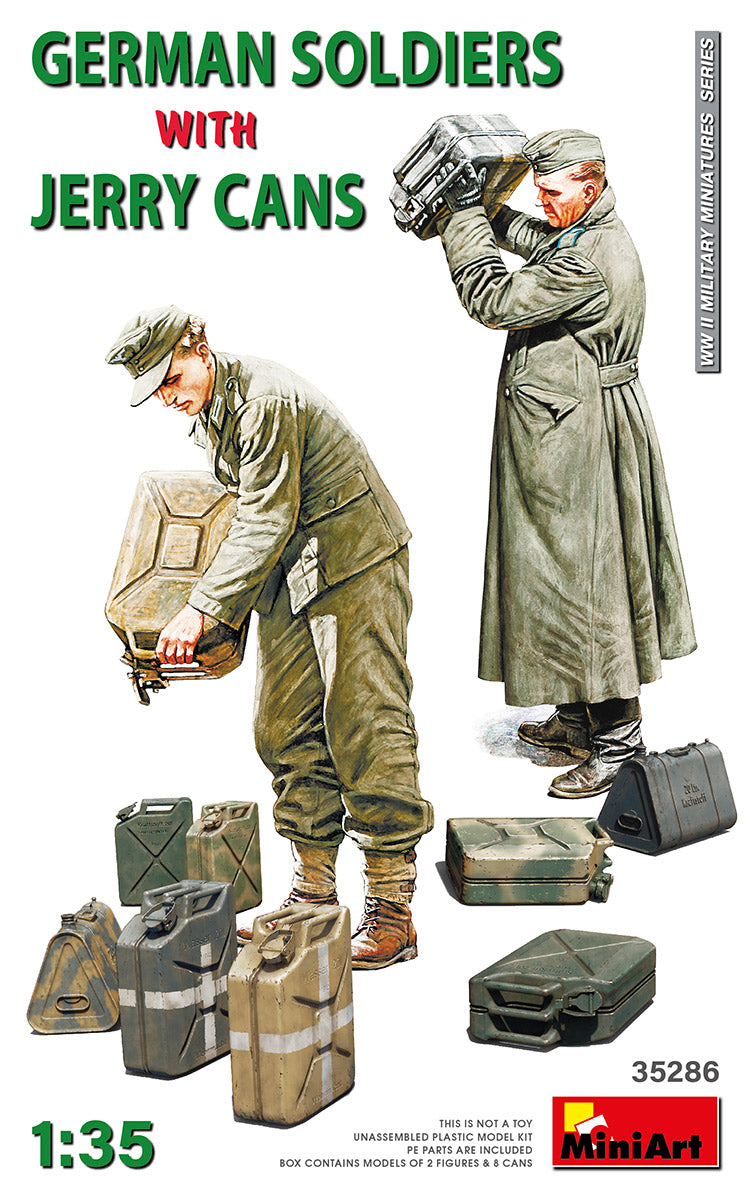 GERMAN SOLDIER WITH JERRY CANS 1/35