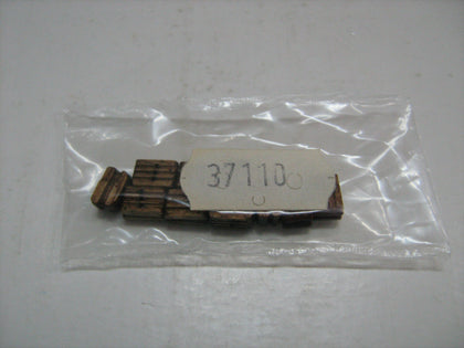 BOZZELLO IN NOCE A TRE FORI DA MM. 7 10 pz