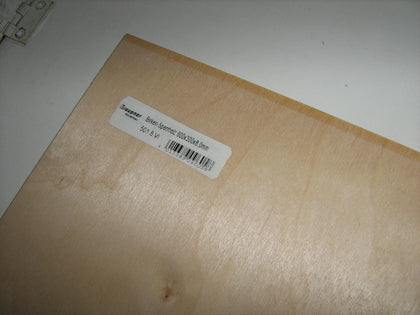 COMPENSATO BETULLA 6 STRATI 8X600X300 mm