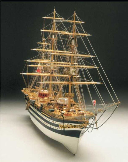 SCATOLA DI MONTAGGIO NAVE SCUOLA DELLA MARINA ITALIANA AMERIGO VESPUCCI 1/84 1250 mm